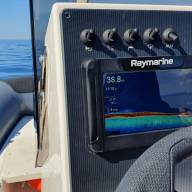 Element 9 HV - 9&quot; екран, ехолот CHIRP, 3D HyperVision, Wi-Fi, GPS, датчик на транець HV-100+ - Element 9 HV - 9" екран, ехолот CHIRP, 3D HyperVision, Wi-Fi, GPS, датчик на транець HV-100+